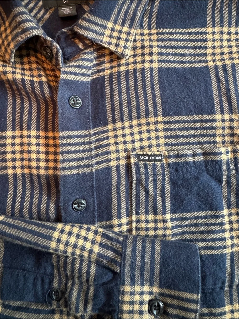 Volcom Navy and Cream Plaid Flannel Shirt - 100% Cotton - Picture 3 of 4